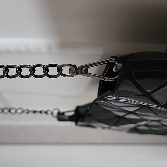 Beautiful Issey Miyake Baobao black pouch - Picture 3 of 5